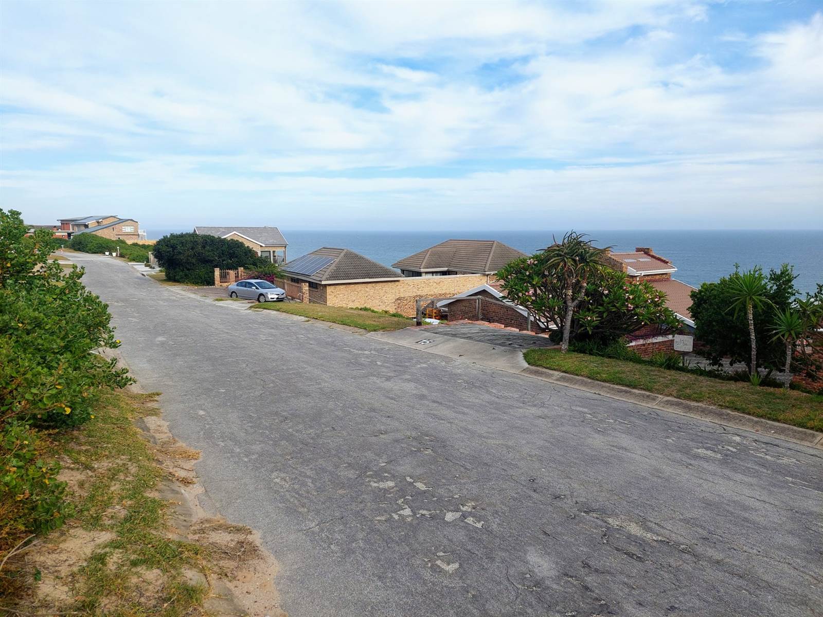 570 m² Land available in Blue Horizon Bay photo number 2