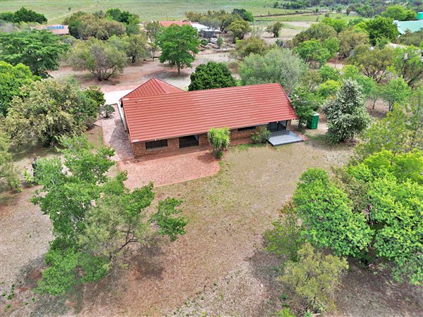 4 Bedroom House 4 Bedroom House