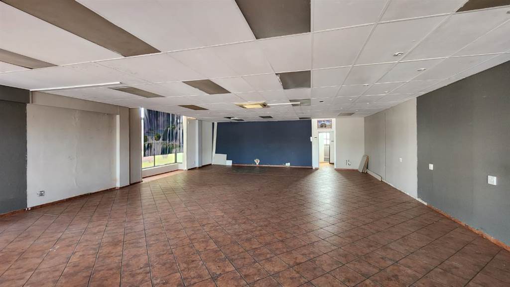 140  m² Commercial space in Centurion CBD photo number 14