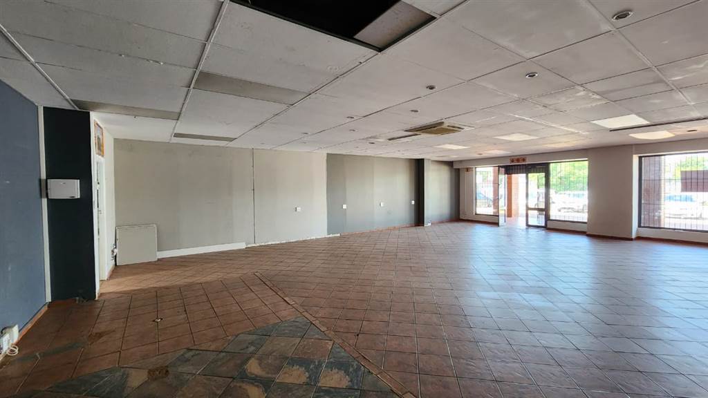 140  m² Commercial space in Centurion CBD photo number 6