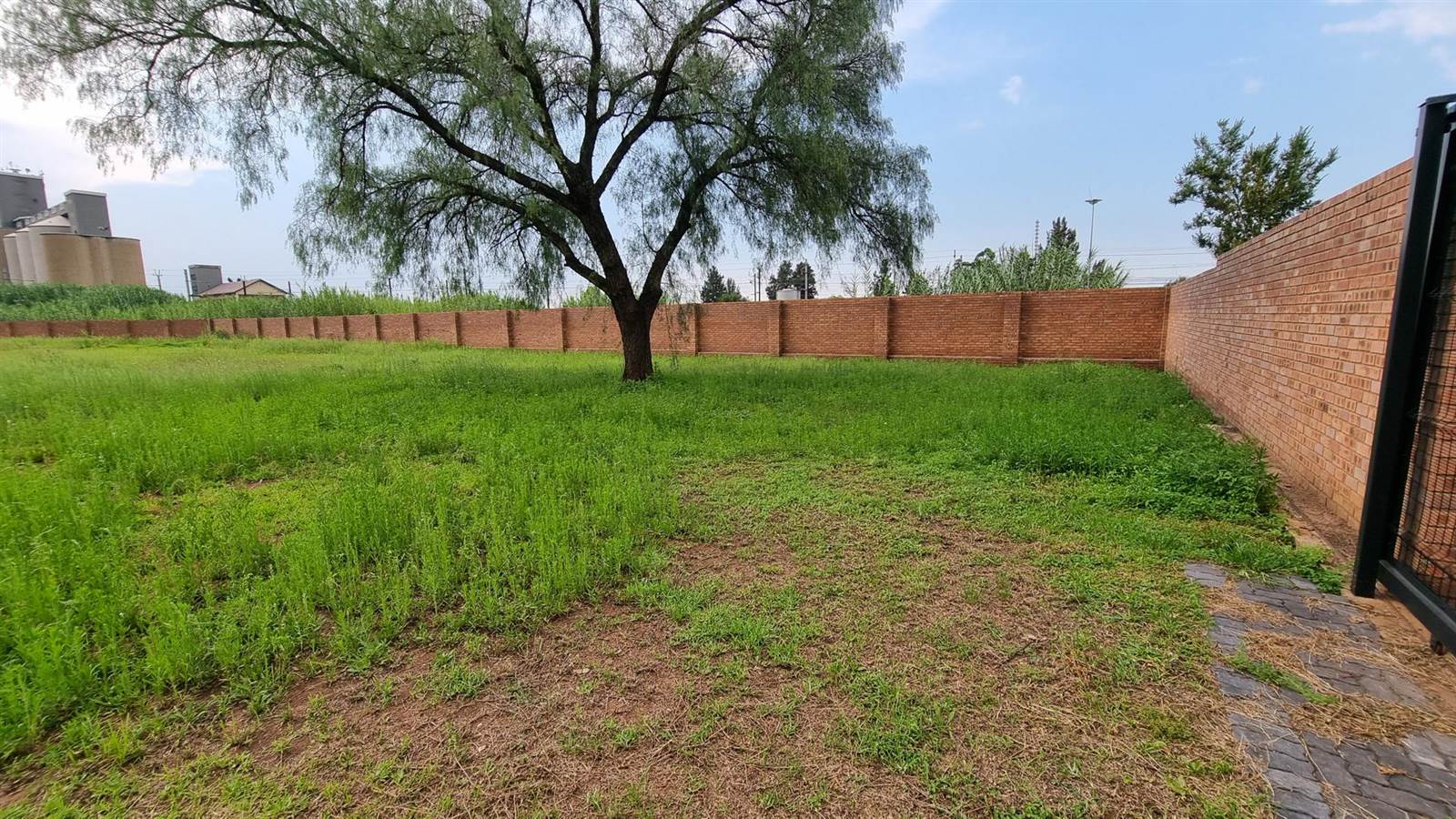 5433 m² Land available in Middelburg South photo number 11