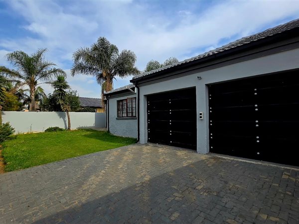 2 Bedroom House 2 Bedroom House