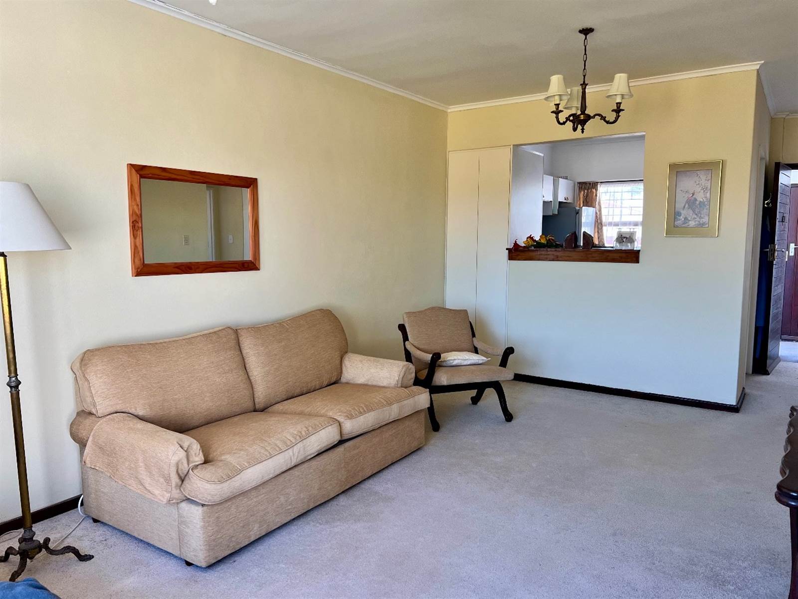 1 Bed Apartment in Somerset West Central photo number 5