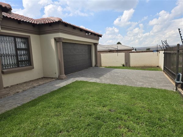 3 Bedroom House 3 Bedroom House
