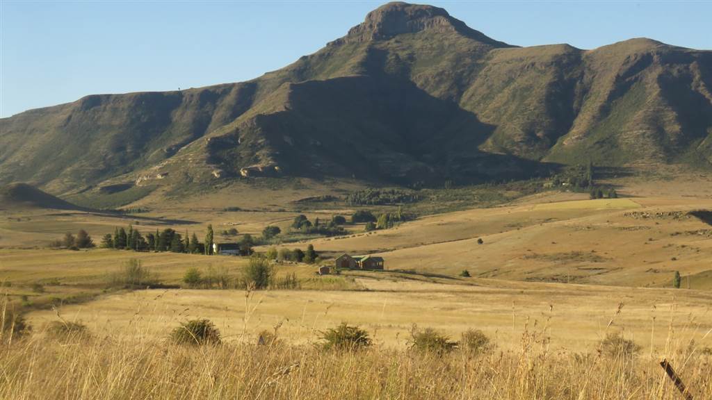 9989 m² Land available in Clarens photo number 17