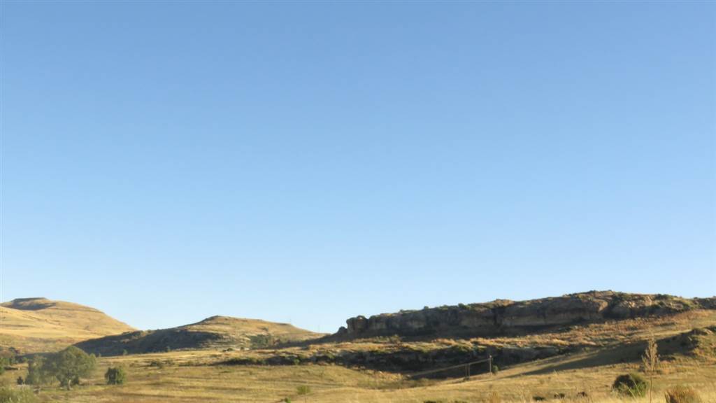 9989 m² Land available in Clarens photo number 4
