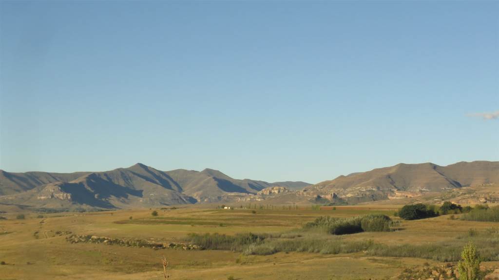 9989 m² Land available in Clarens photo number 16