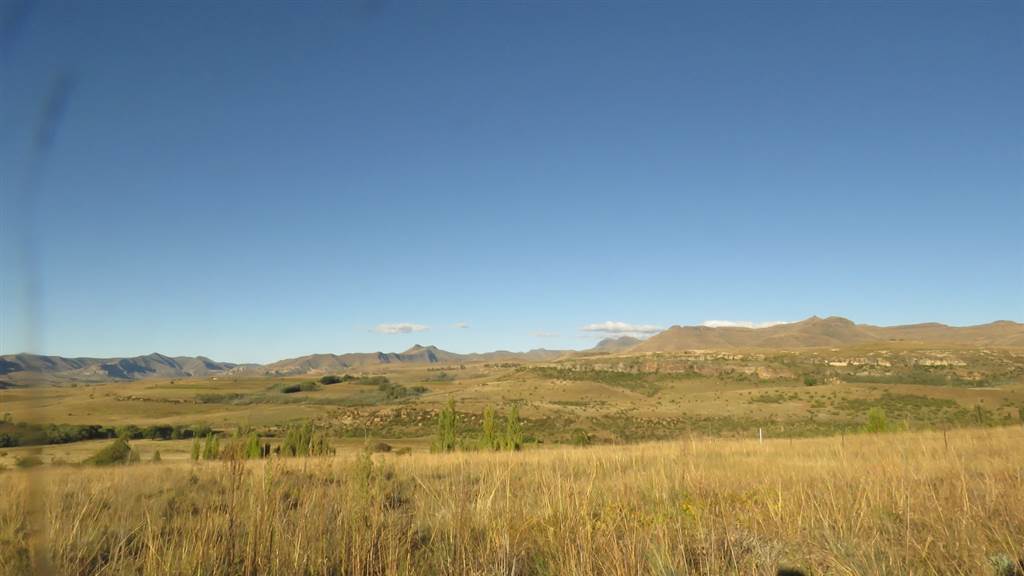 9989 m² Land available in Clarens photo number 12