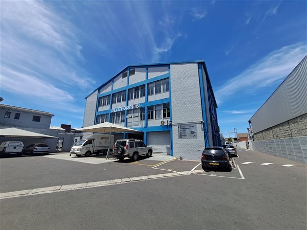 433  m² Commercial space in Maitland