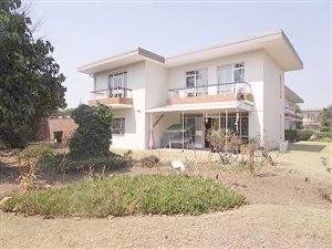 3 Bed Townhouse in Benoni South