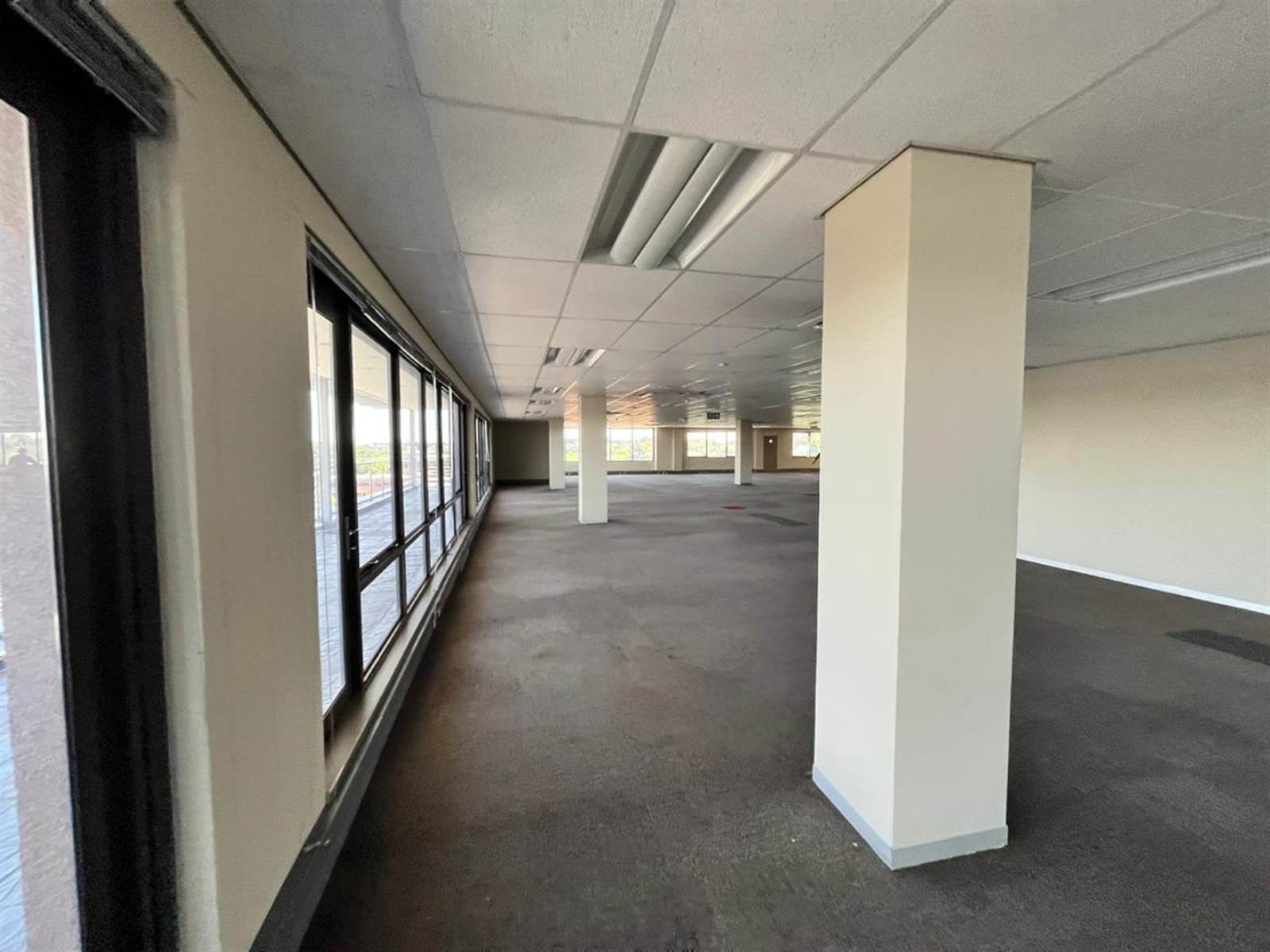 2437  m² Commercial space in Parktown photo number 1