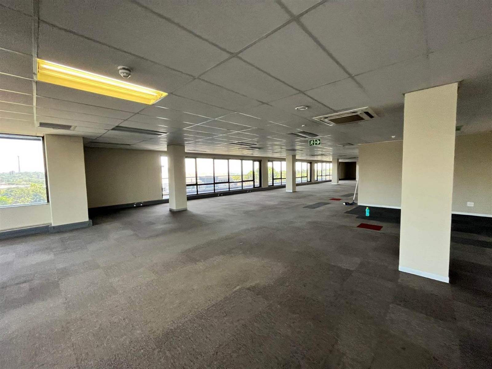2437  m² Commercial space in Parktown photo number 12
