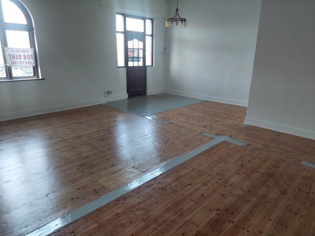 250  m² Commercial space in Eastcliff photo number 4