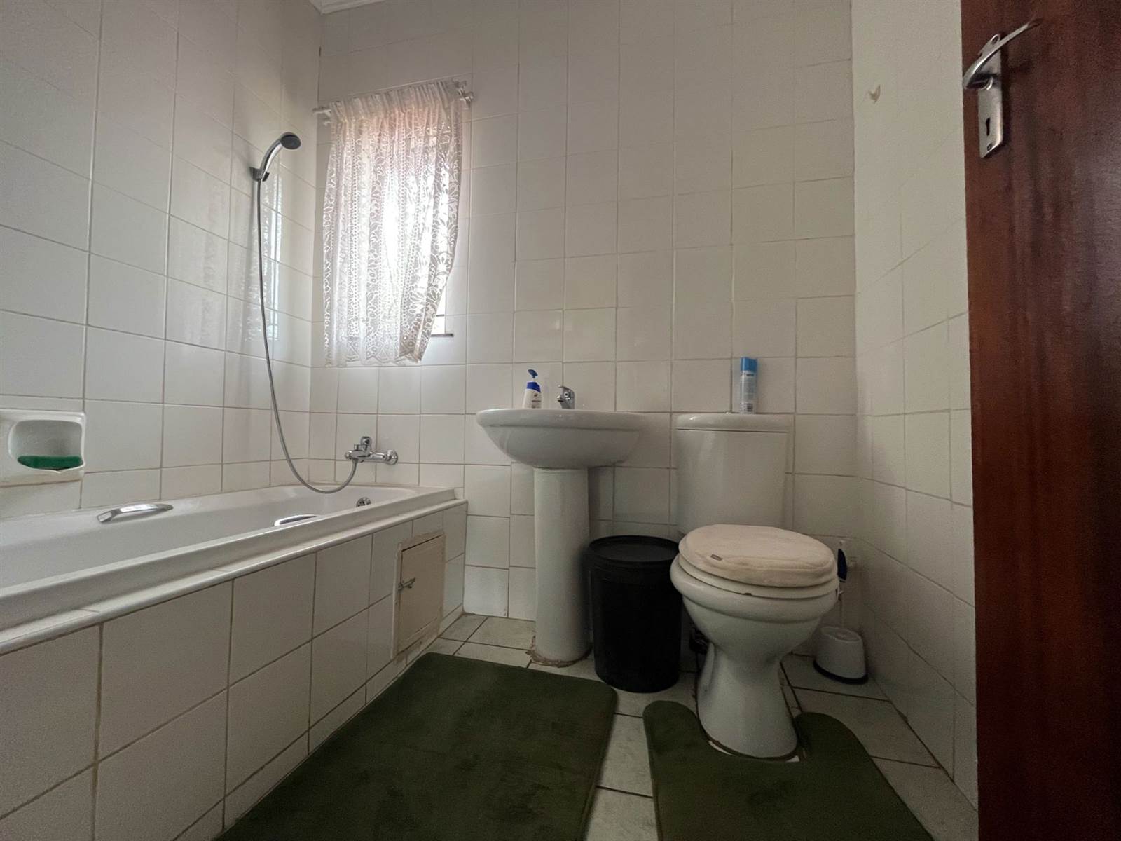3 Bed House in Sebokeng Zone 14 photo number 9