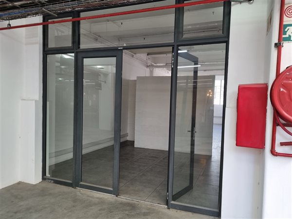 70  m² Commercial space