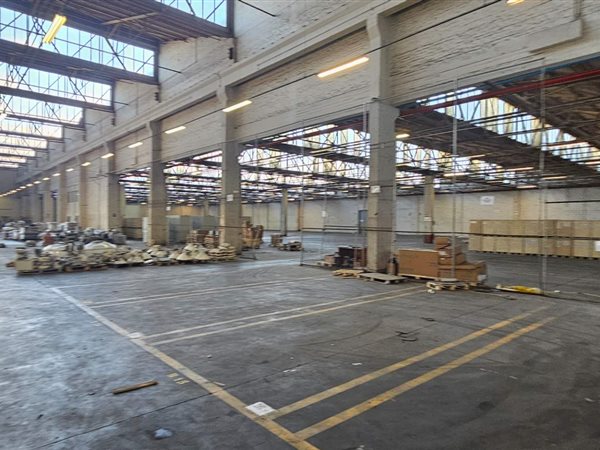 7 208  m² Industrial space