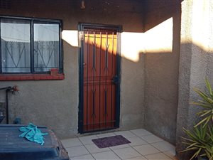 3 Bed House in Duduza
