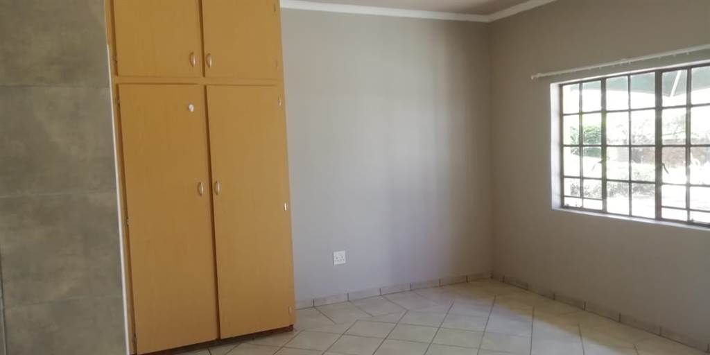 Bachelor apartment in Polokwane Central photo number 6