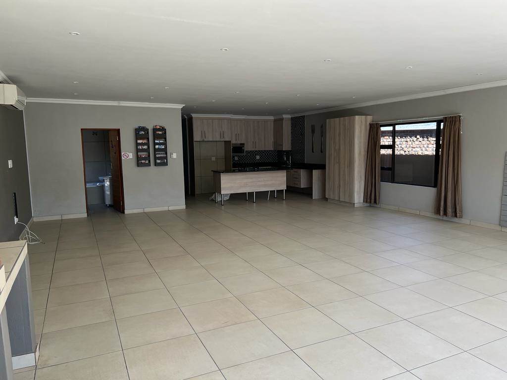 4 Bed House in Maselspoort photo number 6