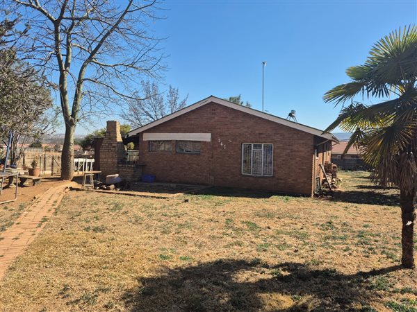 4 Bedroom House 4 Bedroom House