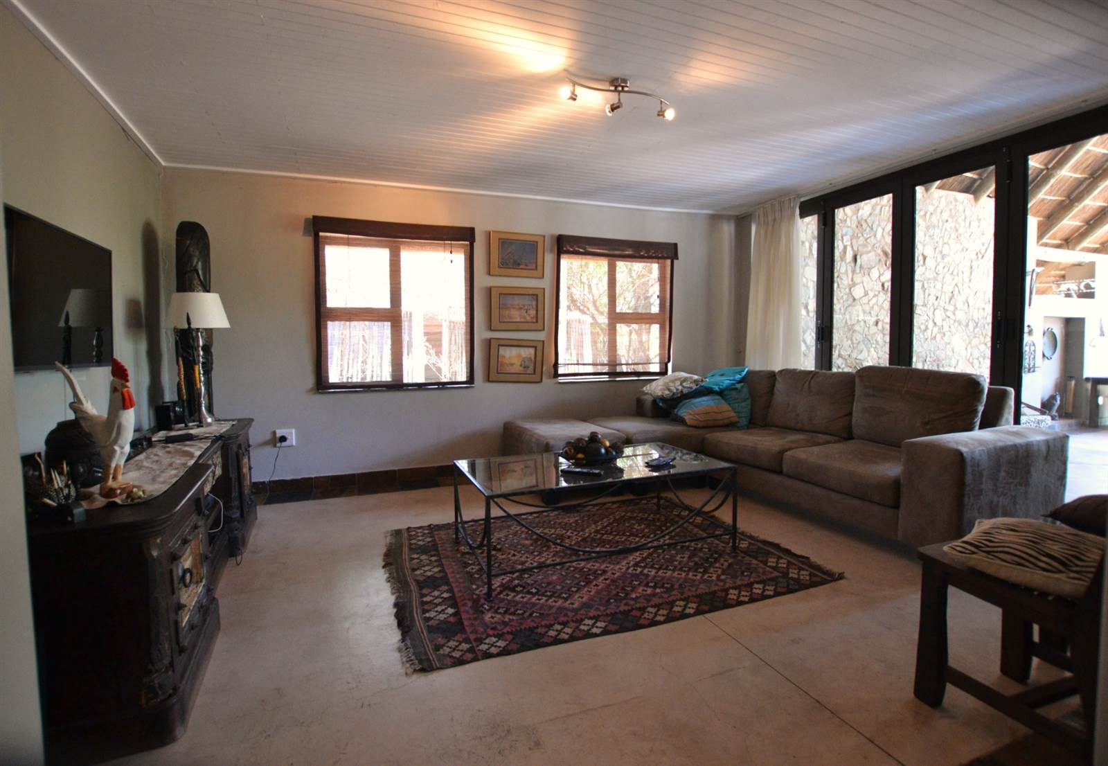 4 Bed House in Vaalkop Dam photo number 12