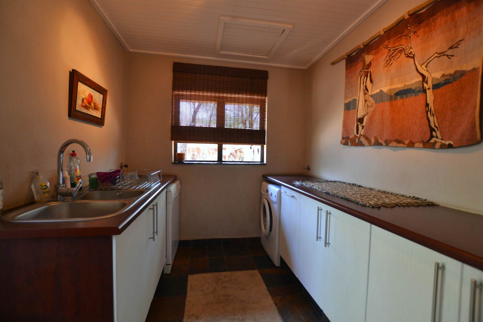 4 Bed House in Vaalkop Dam photo number 7