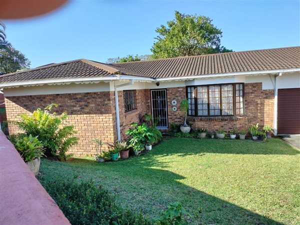3 Bed Townhouse in Uvongo