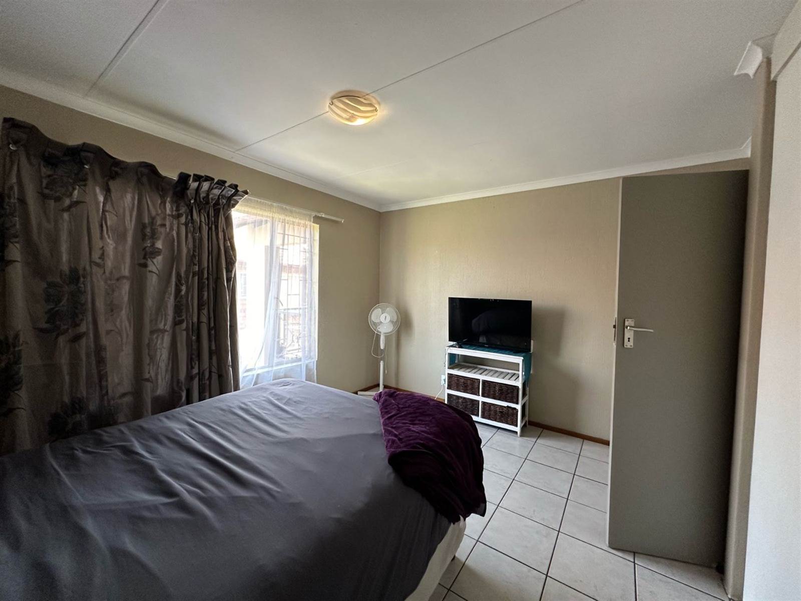 2 Bed Apartment in Highveld photo number 21