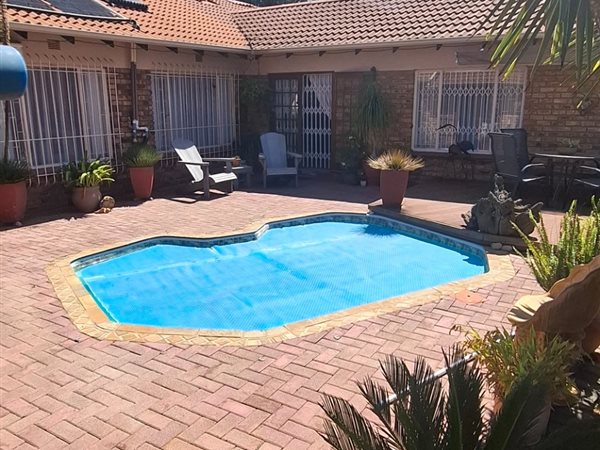3 Bedroom House 3 Bedroom House