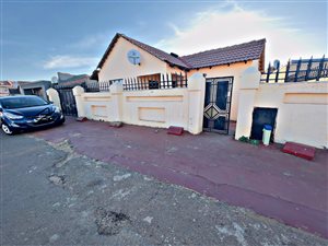 2 Bed House in Vosloorus
