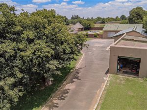2 ha Farm in Rynfield AH