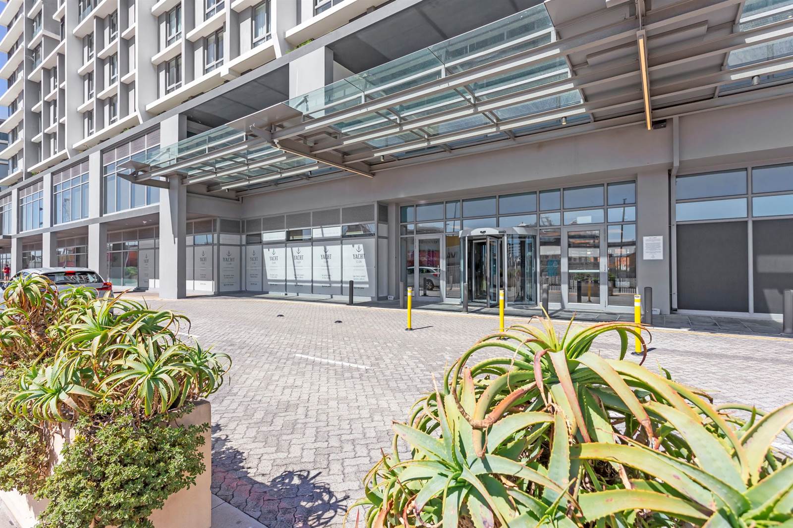 2 Bed Apartment in Cape Town City Centre photo number 15