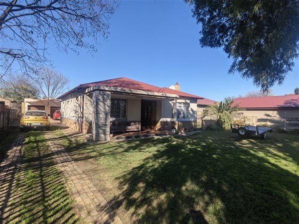 3 Bedroom House 3 Bedroom House