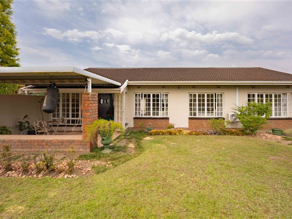 3 Bedroom Townhouse 3 Bedroom Townhouse