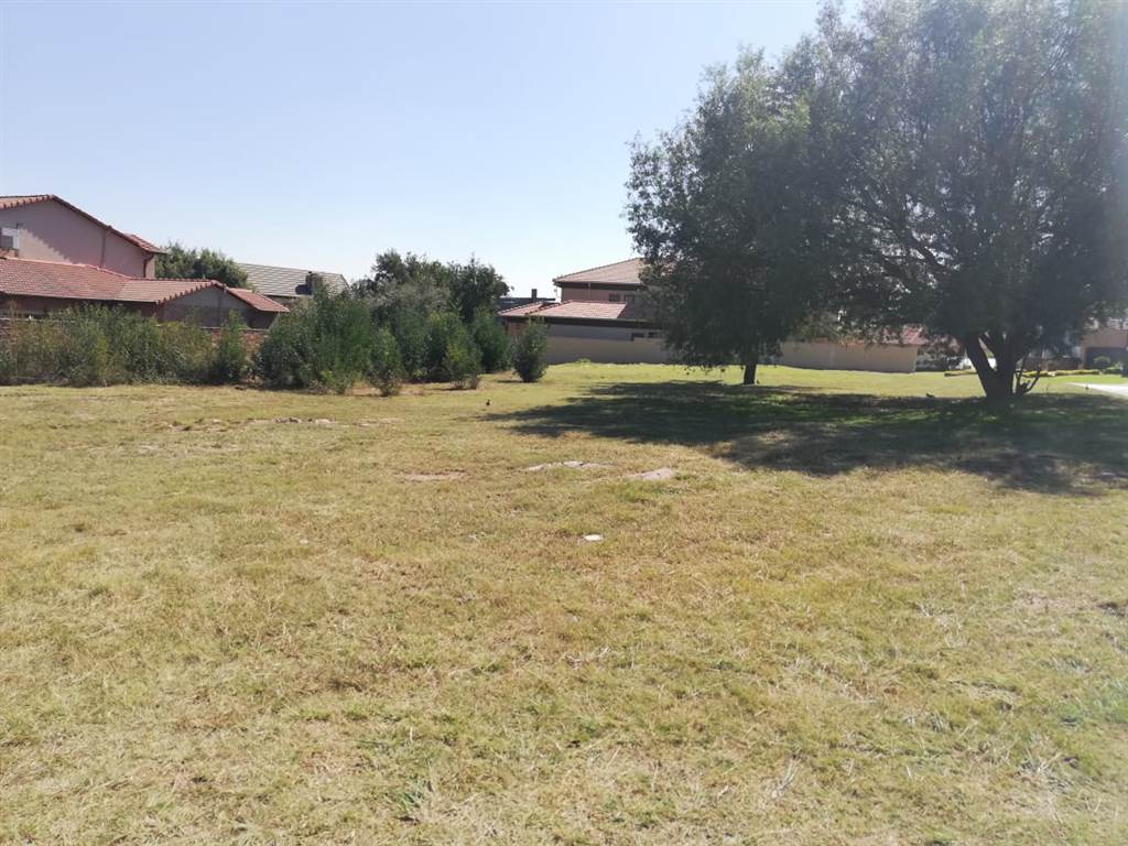 1968 m² Land available in Ebotse Estate photo number 3