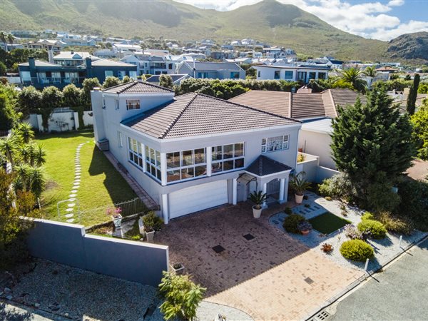 3 Bedroom House 3 Bedroom House