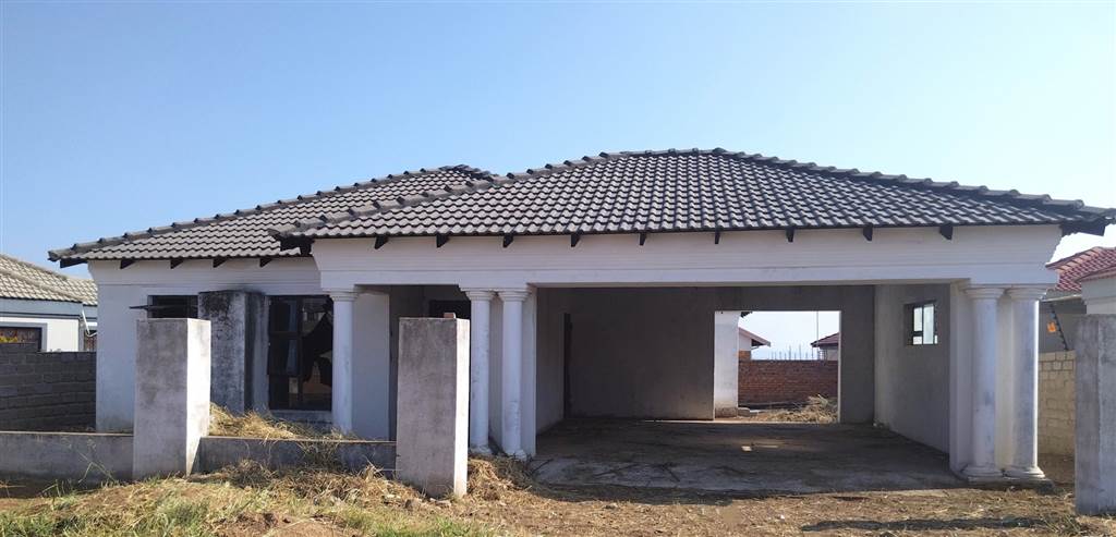 3 Bed House in Mahlasedi Park photo number 1