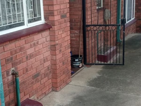 2 Bedroom Townhouse 2 Bedroom Townhouse