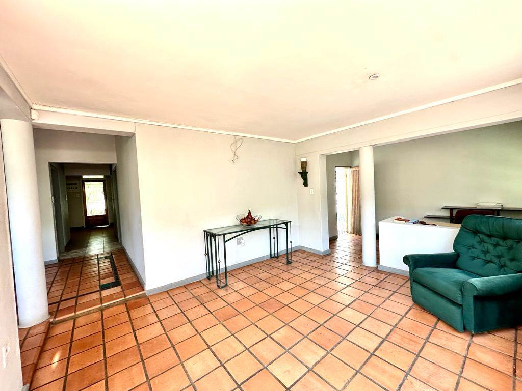 2 Bed House in Bezuidenhout Valley photo number 4