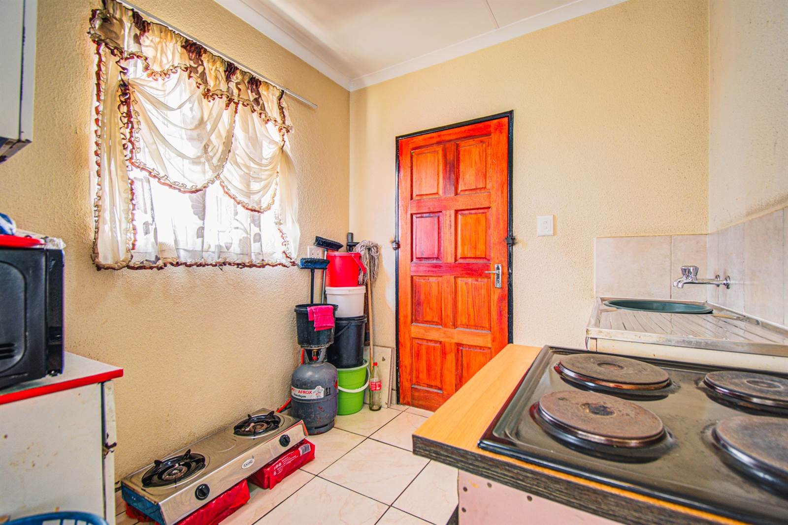 2 Bed House in Kaalfontein photo number 8