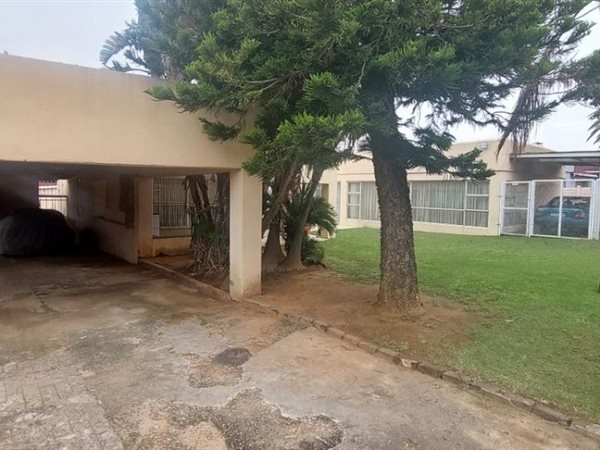 9 Bedroom House 9 Bedroom House