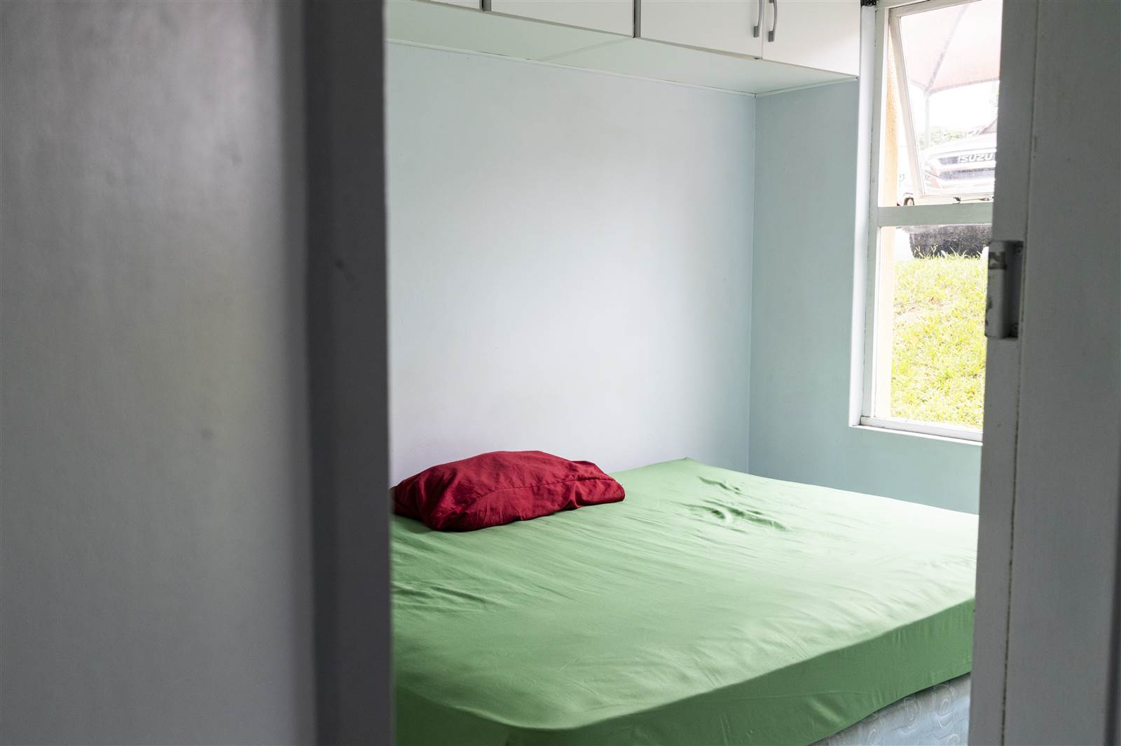 2 Bed Apartment in Caversham Glen photo number 12