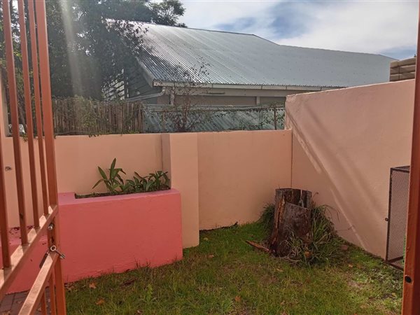 2 Bedroom Garden Cottage 2 Bedroom Garden Cottage