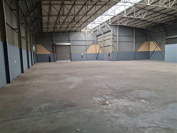 1 093  m² Industrial space