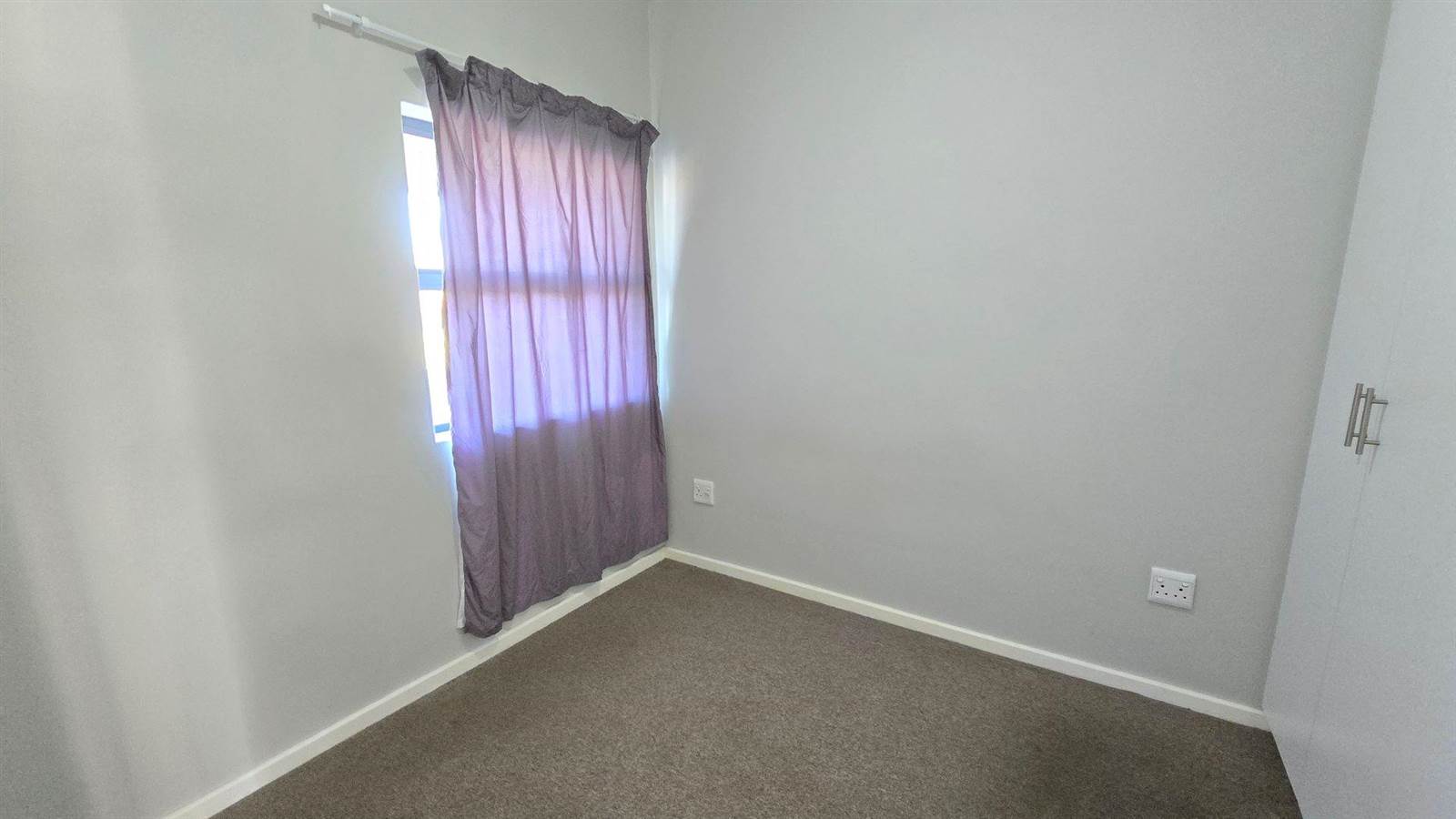 2 Bed Apartment in Silver Oaks photo number 5