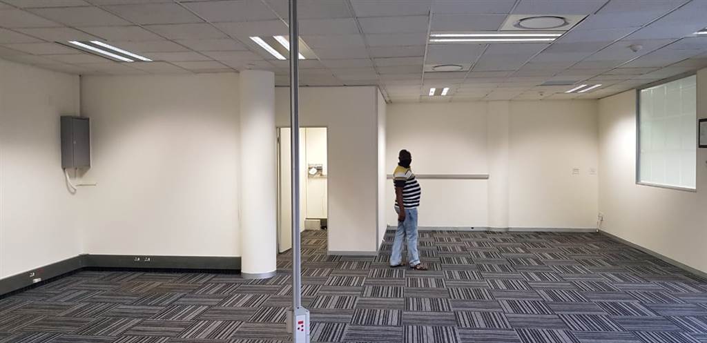 168  m² Office Space in Parktown photo number 5