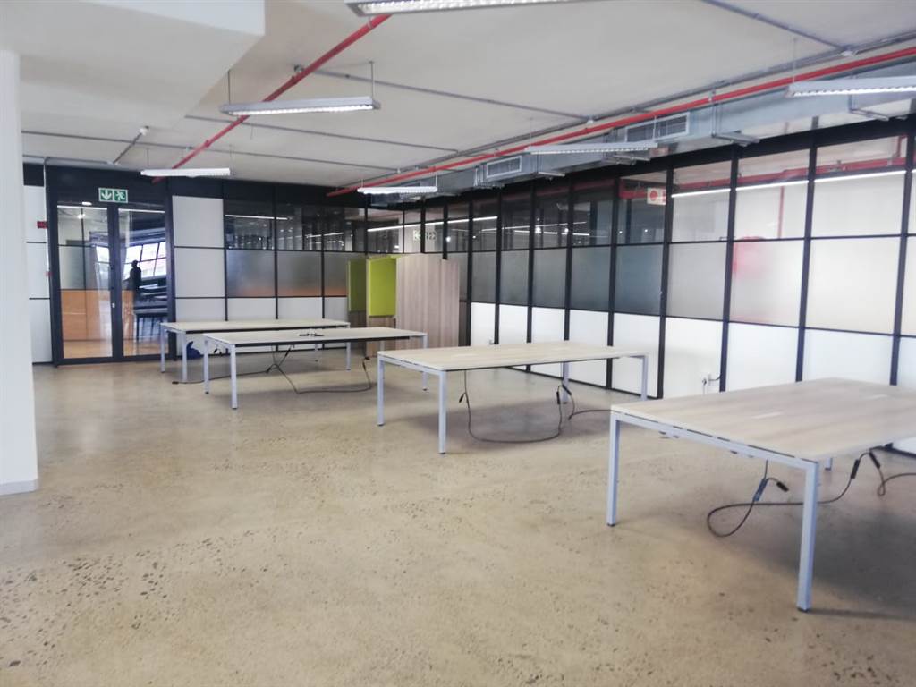 485.68  m² Office Space in Cape Town City Centre photo number 2
