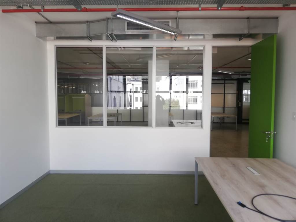485.68  m² Office Space in Cape Town City Centre photo number 8