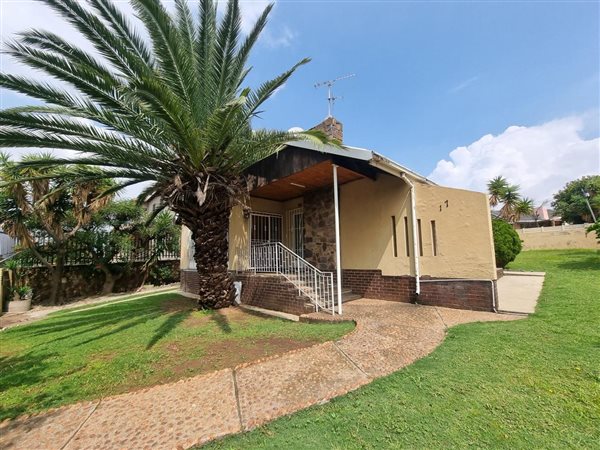 4 Bedroom House 4 Bedroom House