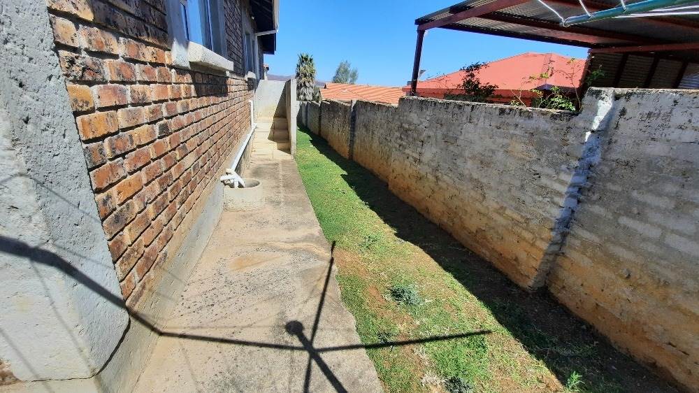 3 Bed House in Lydenburg photo number 29